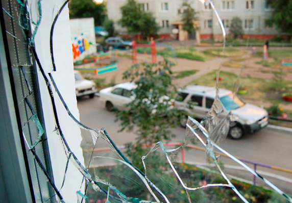 срочно заменить разбитый стеклопакет в пластиковом окне в СПб