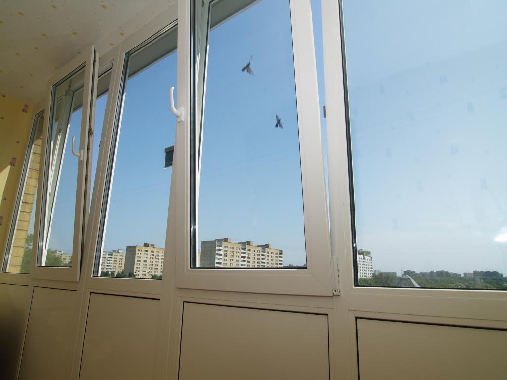 Установка пластиковых окон на балконе, пример установки с фото